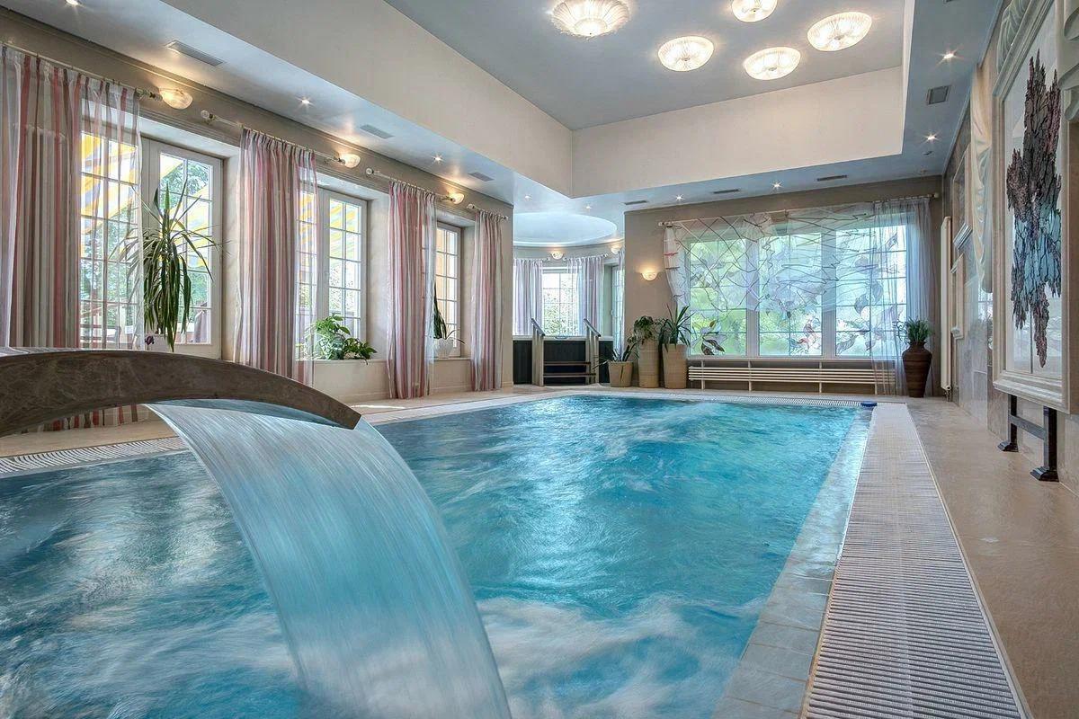 Дома с бассейном