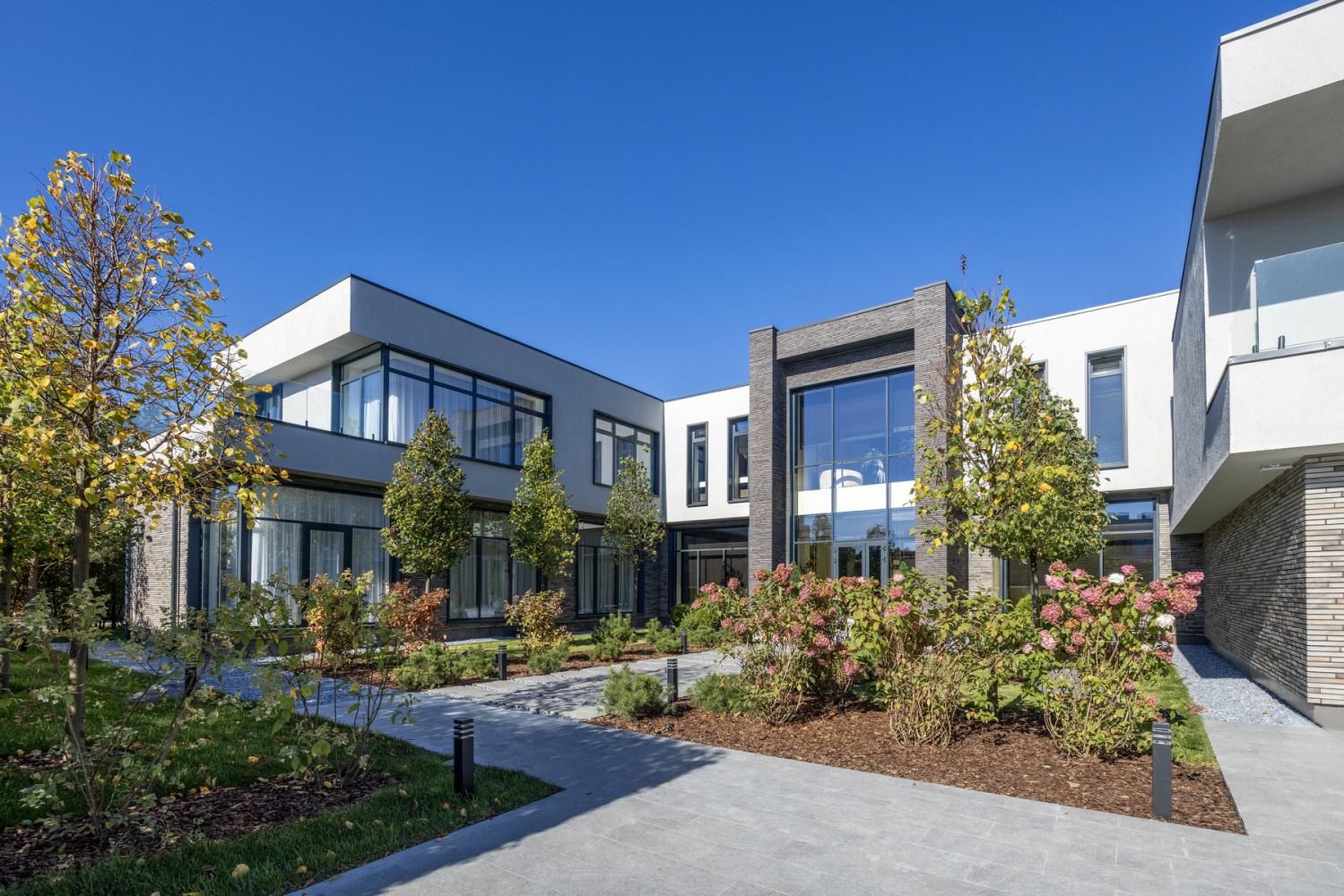 Современные дома